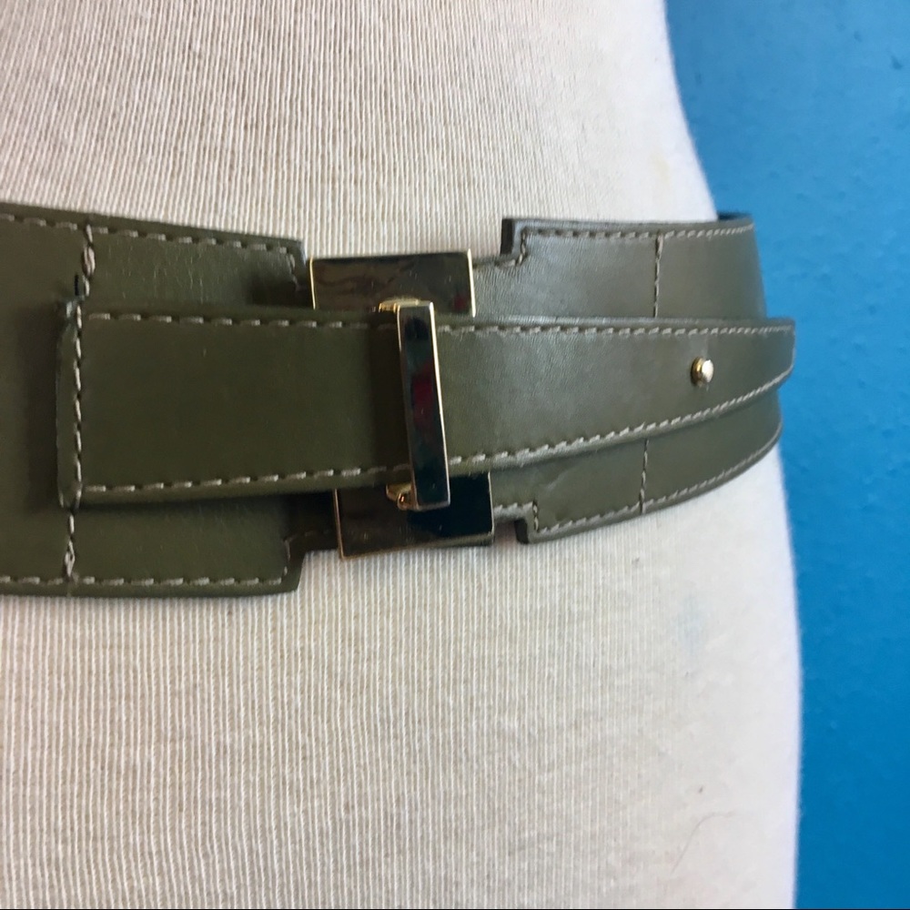 Vtg Carlisle green leather adjustable belt S - Picture 3 of 8